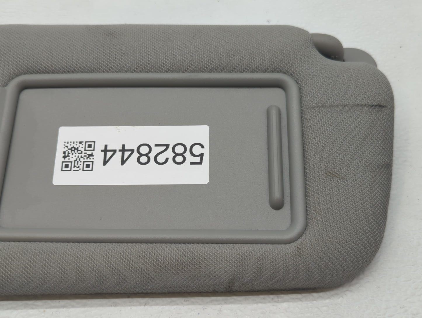 2019-2021 Hyundai Santa Fe Sun Visor Shade Replacement Passenger Right Mirror Fits Fits 2019 2020 2021 OEM Used Auto Parts -