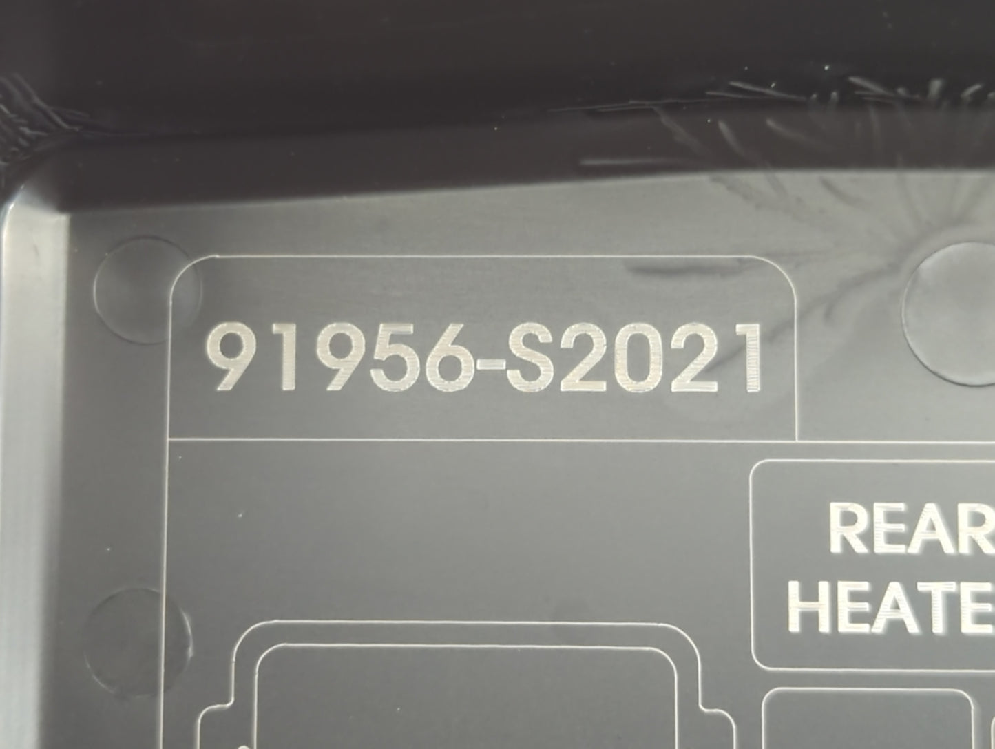 2019-2020 Hyundai Santa Fe Fusebox Fuse Box Panel Relay Module P/N:91956-S2021 Fits Fits 2019 2020 OEM Used Auto Parts - Oem