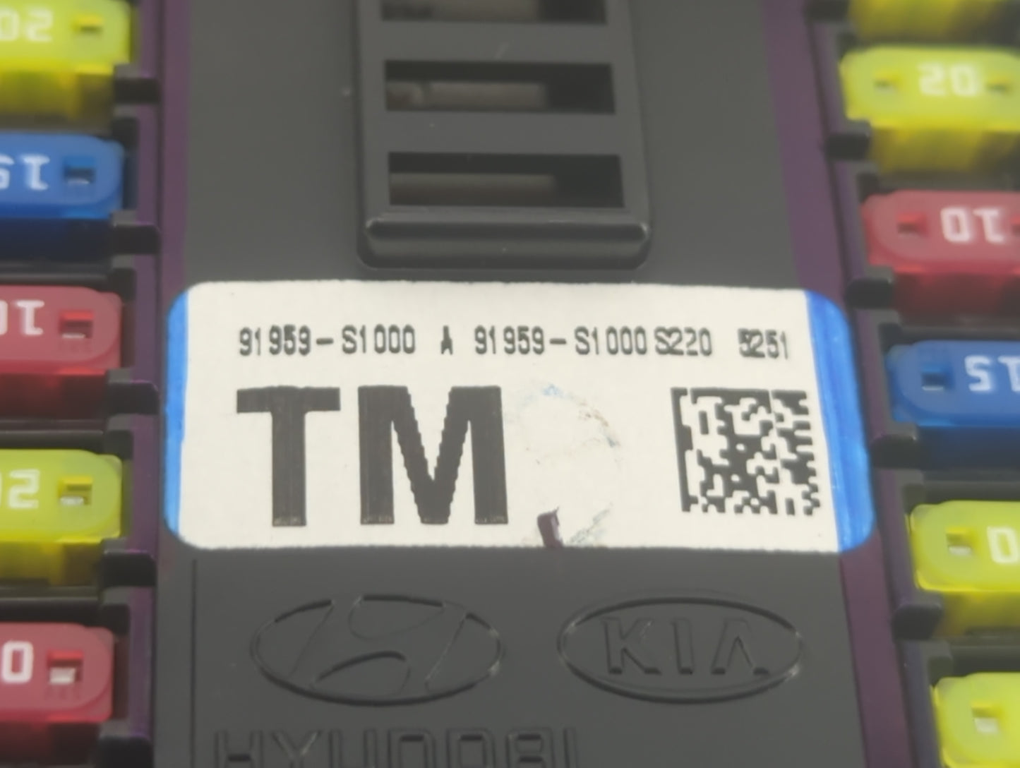 2019-2020 Hyundai Santa Fe Fusebox Fuse Box Panel Relay Module P/N:91959-S1000 Fits Fits 2019 2020 OEM Used Auto Parts - Oem