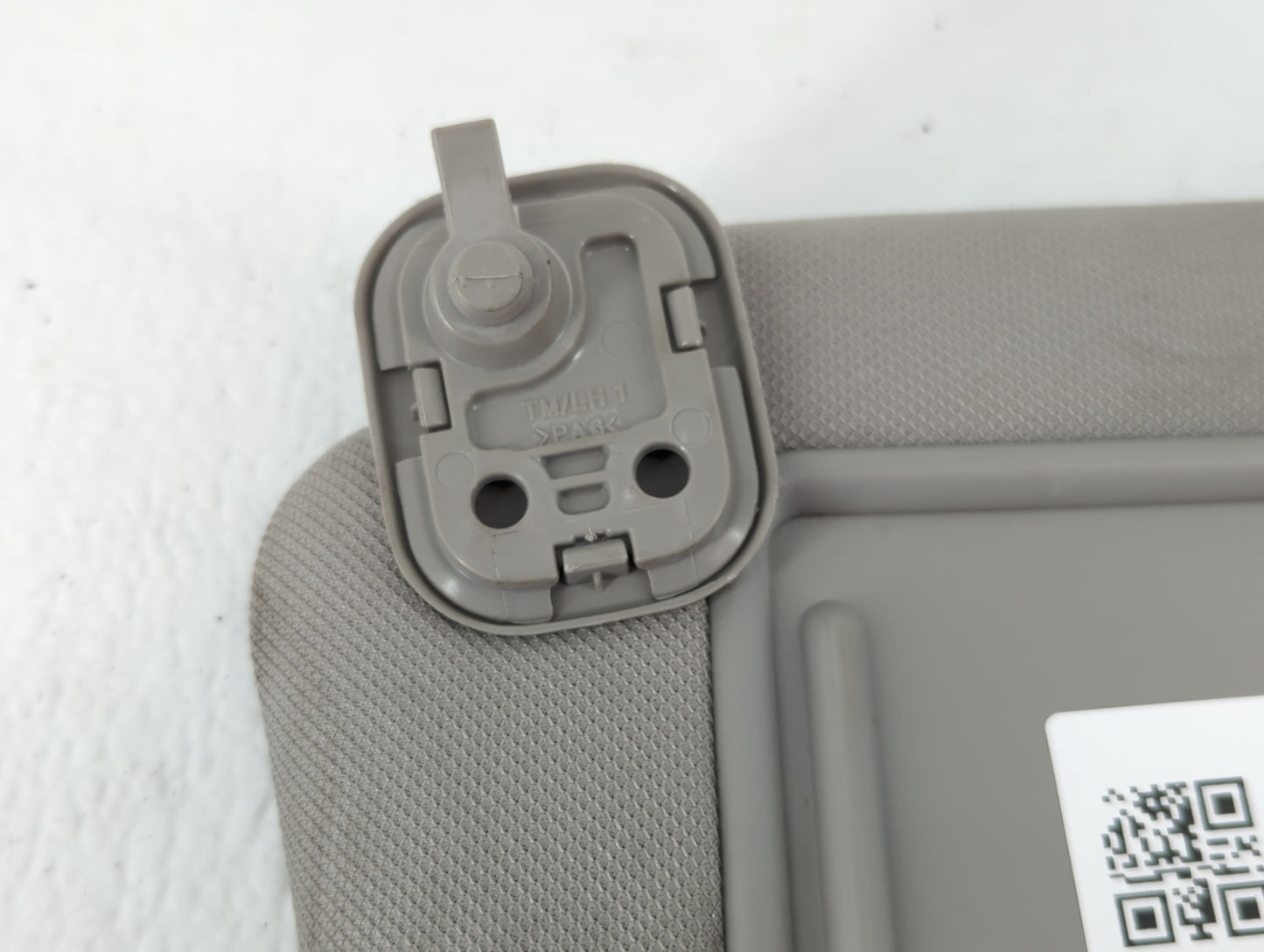 2019-2021 Hyundai Santa Fe Sun Visor Shade Replacement Driver Left Mirror Fits Fits 2019 2020 2021 OEM Used Auto Parts - Oem