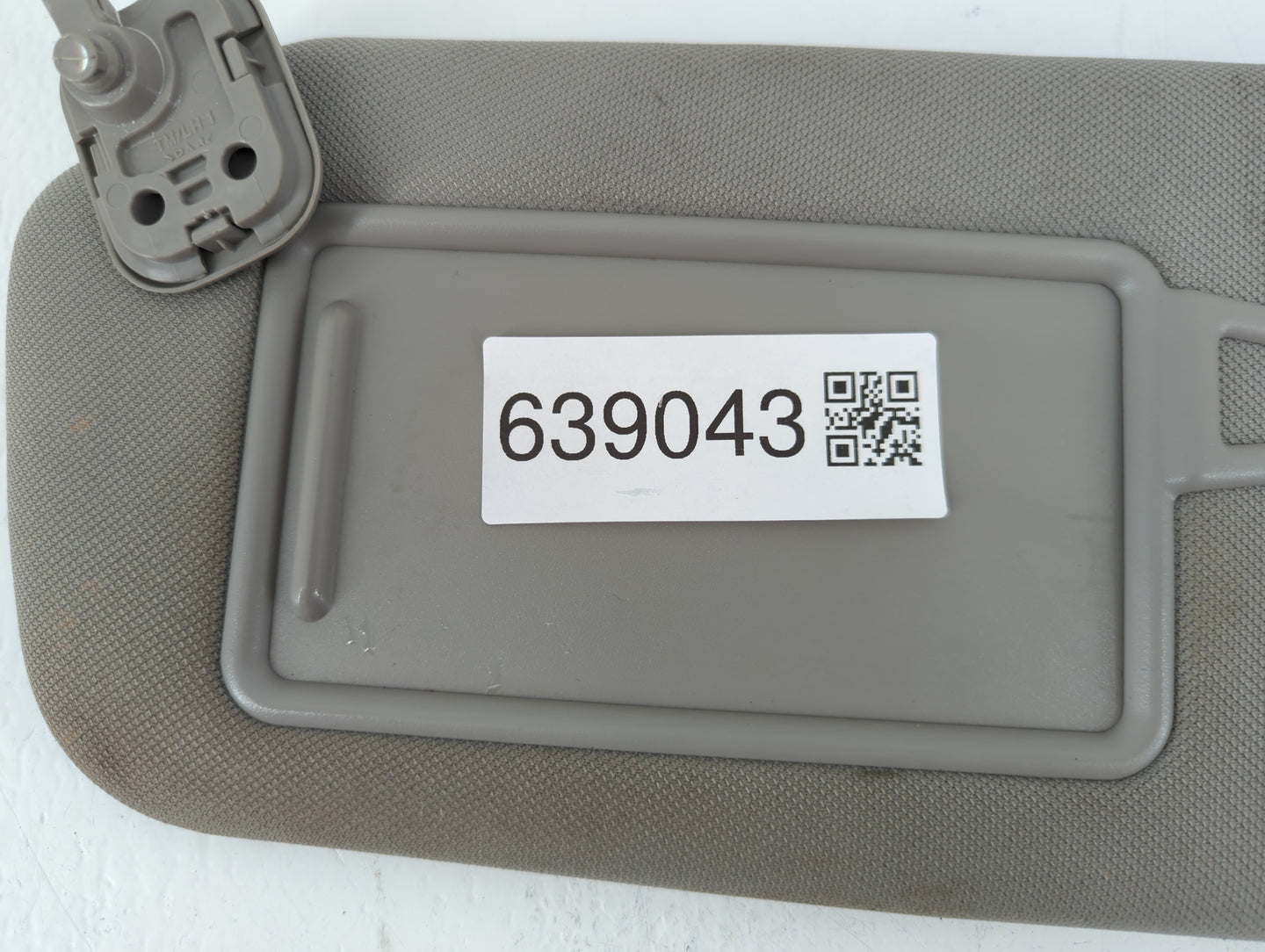 2019-2021 Hyundai Santa Fe Sun Visor Shade Replacement Driver Left Mirror Fits Fits 2019 2020 2021 OEM Used Auto Parts - Oem