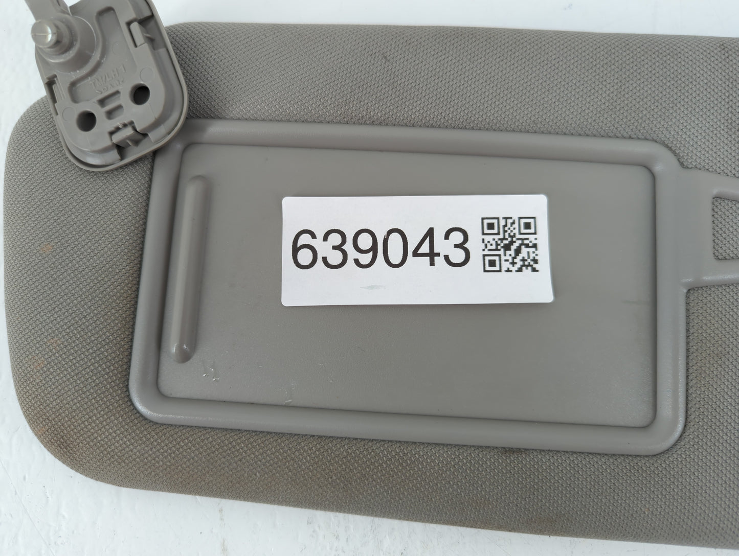 2019-2021 Hyundai Santa Fe Sun Visor Shade Replacement Driver Left Mirror Fits Fits 2019 2020 2021 OEM Used Auto Parts - Oem