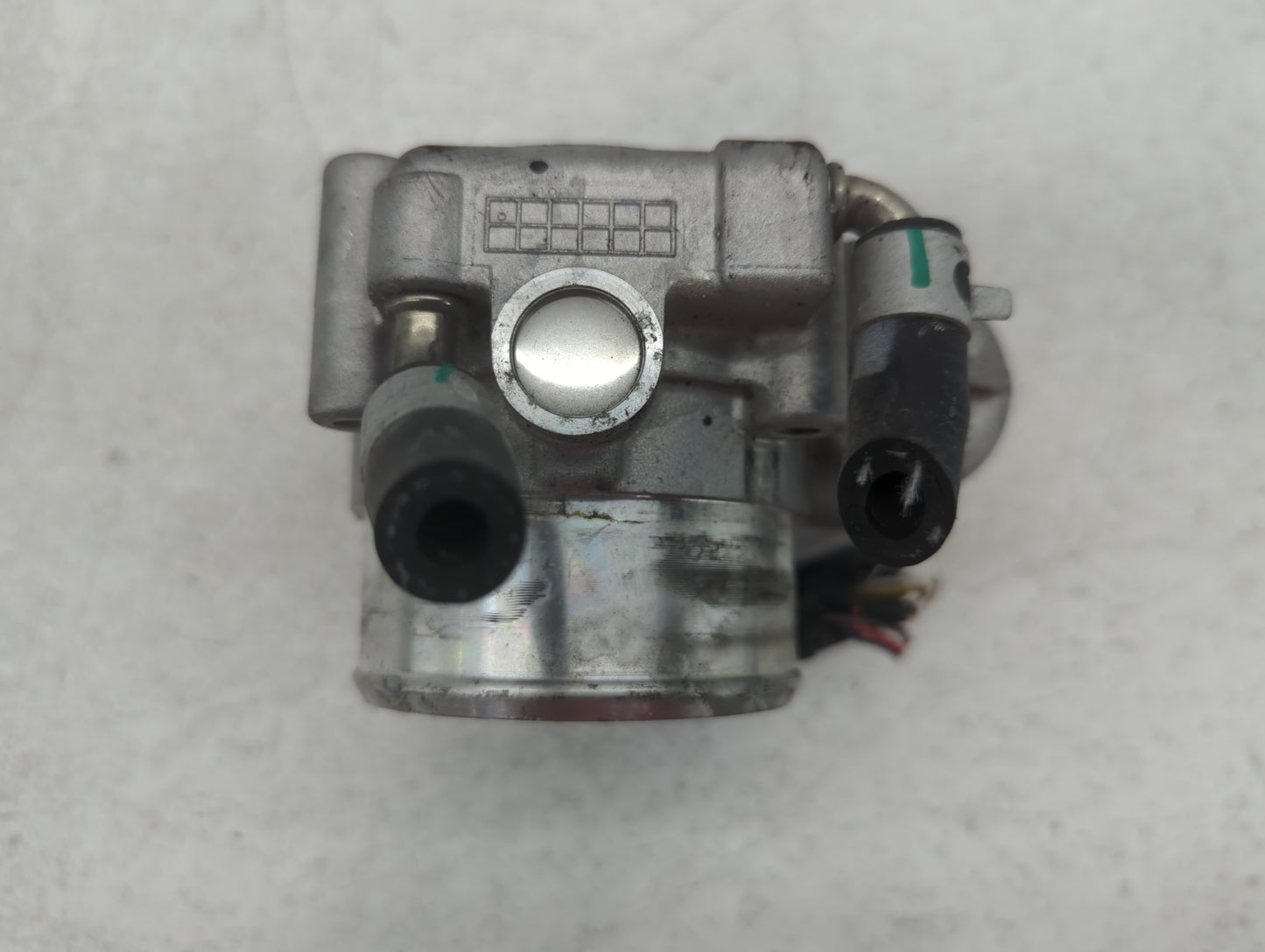 2019-2020 Hyundai Santa Fe Throttle Body P/N:35100-2G600 Fits Fits 2015 2016 2017 2018 2019 2020 2021 OEM Used Auto Parts - 