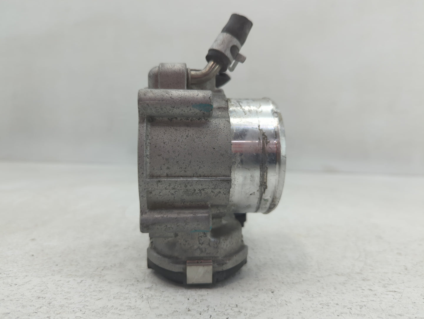 2019-2020 Hyundai Santa Fe Throttle Body P/N:35100-2G600 Fits Fits 2015 2016 2017 2018 2019 2020 2021 OEM Used Auto Parts - 