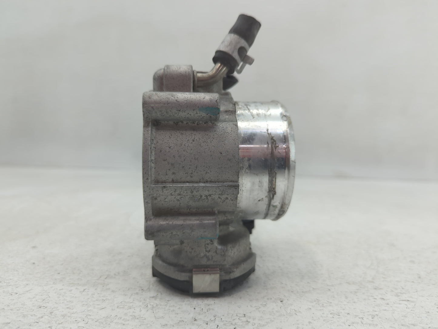 2019-2020 Hyundai Santa Fe Throttle Body P/N:35100-2G600 Fits Fits 2015 2016 2017 2018 2019 2020 2021 OEM Used Auto Parts - 