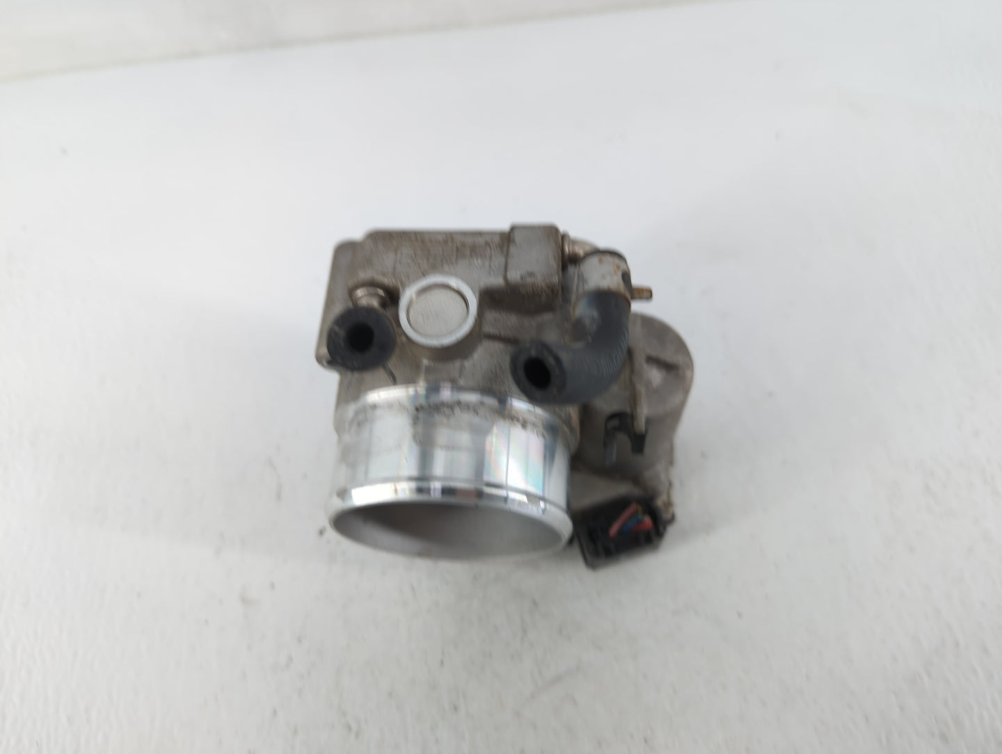 2019-2020 Hyundai Santa Fe Throttle Body P/N:35100-2G600 Fits Fits 2015 2016 2017 2018 2019 2020 2021 OEM Used Auto Parts - 