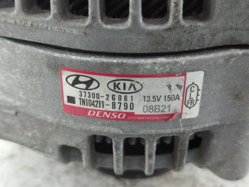 2019-2020 Hyundai Santa Fe Alternator Replacement Generator Charging Assembly Engine OEM P/N:37300-2G061 Fits OEM Used Auto Parts