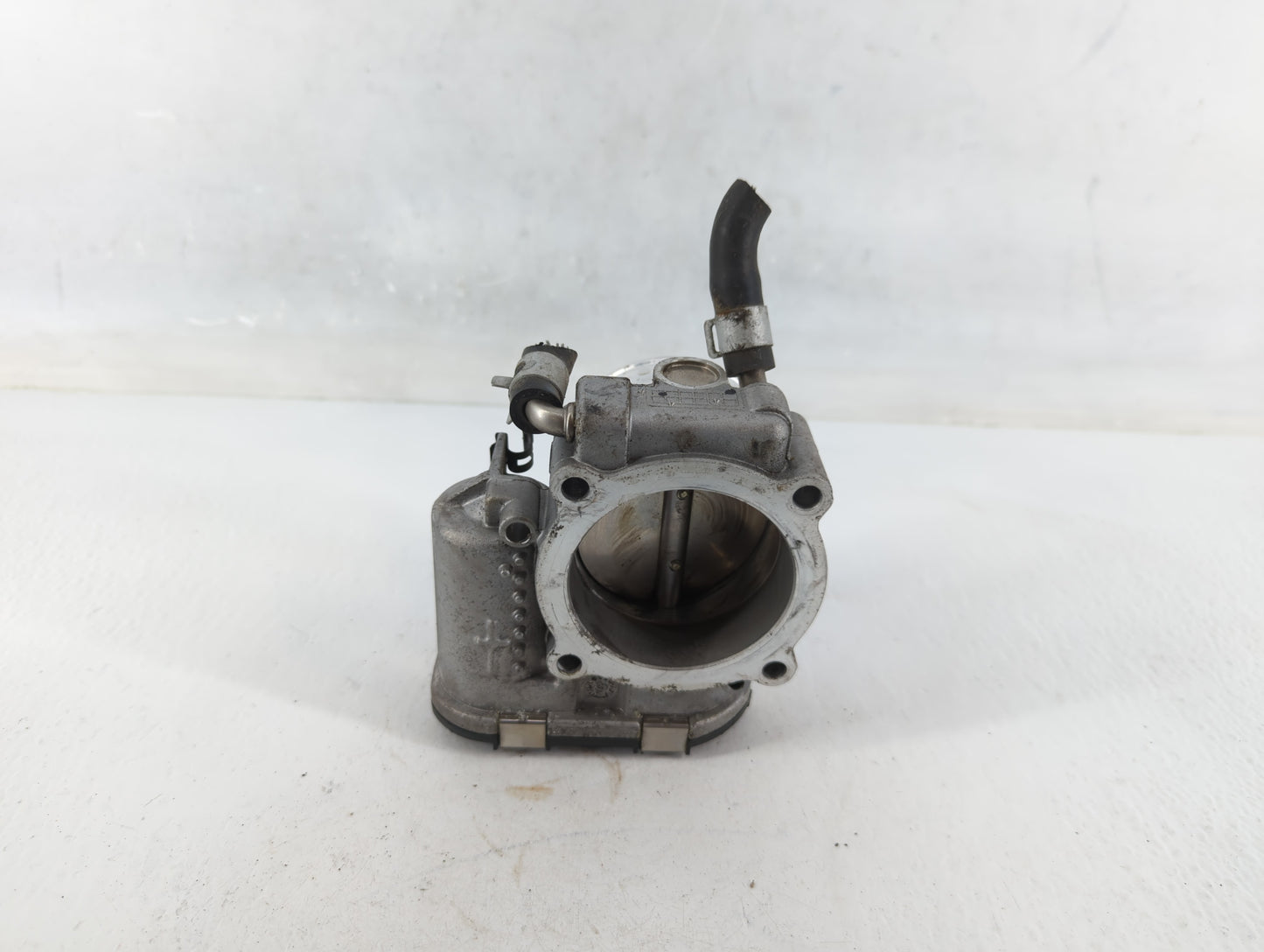 2019-2020 Hyundai Santa Fe Throttle Body P/N:35100-2G600 Fits Fits 2015 2016 2017 2018 2019 2020 2021 OEM Used Auto Parts - 