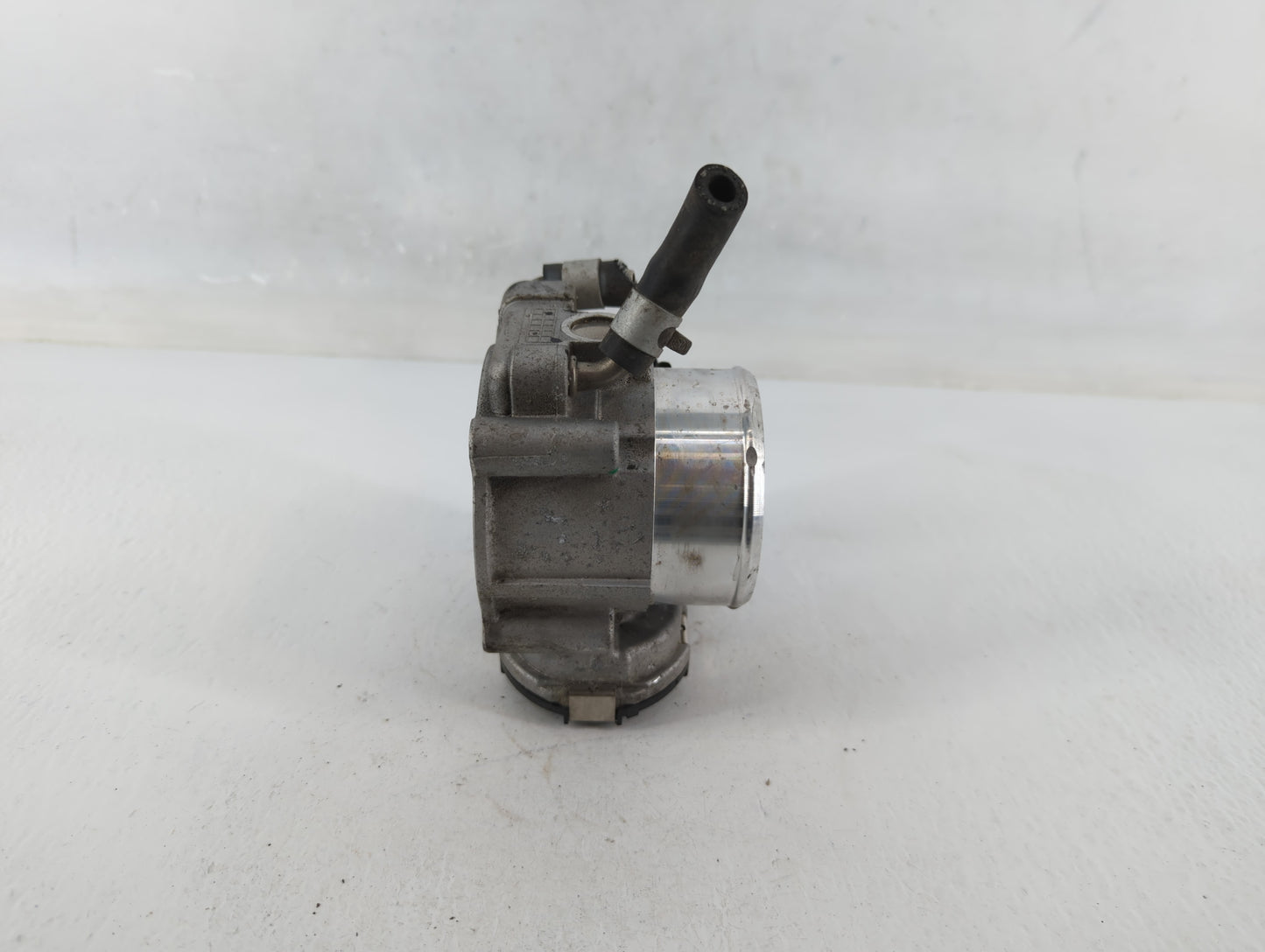 2019-2020 Hyundai Santa Fe Throttle Body P/N:35100-2G600 Fits Fits 2015 2016 2017 2018 2019 2020 2021 OEM Used Auto Parts - 