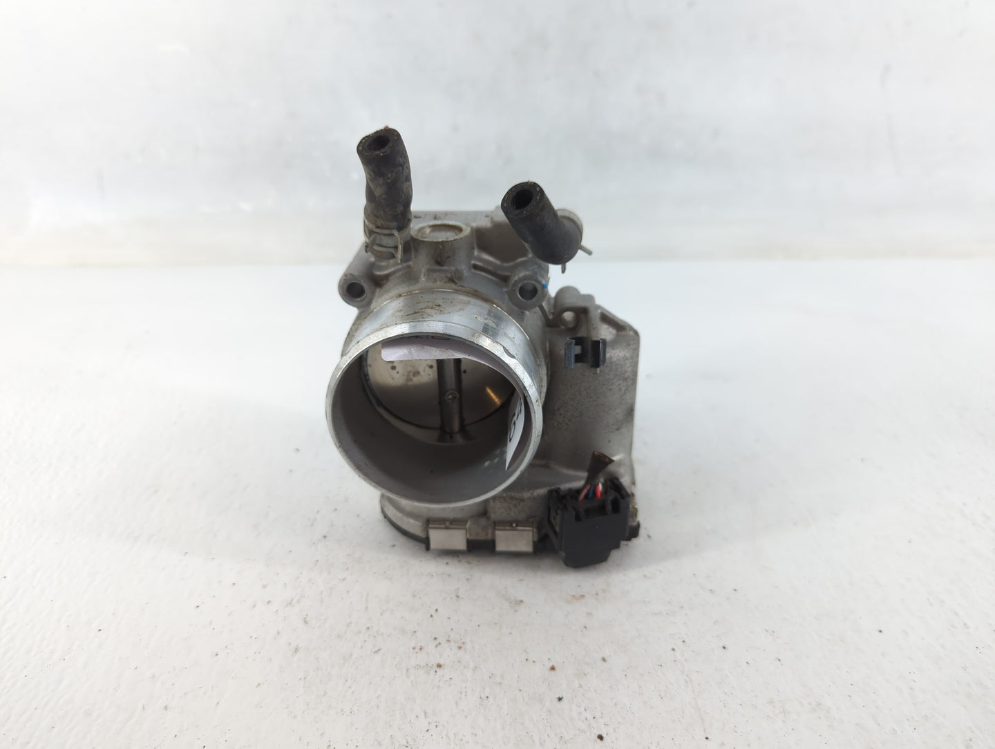 2019-2020 Hyundai Santa Fe Throttle Body P/N:35100-2G600 Fits Fits 2015 2016 2017 2018 2019 2020 2021 OEM Used Auto Parts - 