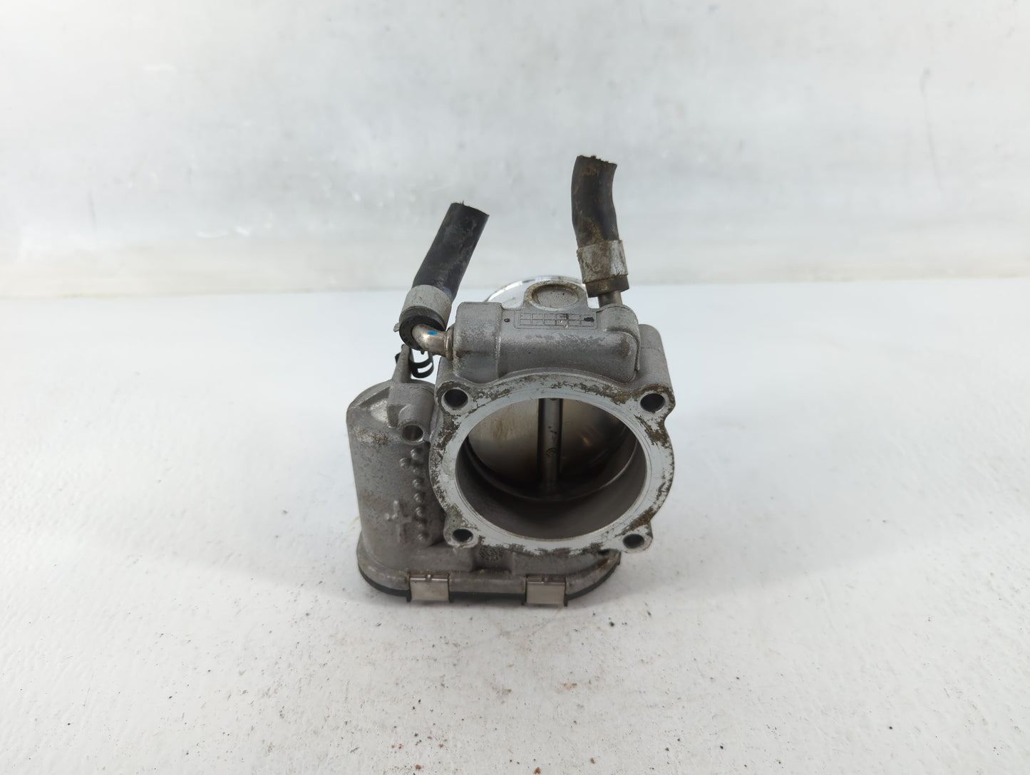 2019-2020 Hyundai Santa Fe Throttle Body P/N:35100-2G600 Fits Fits 2015 2016 2017 2018 2019 2020 2021 OEM Used Auto Parts - 