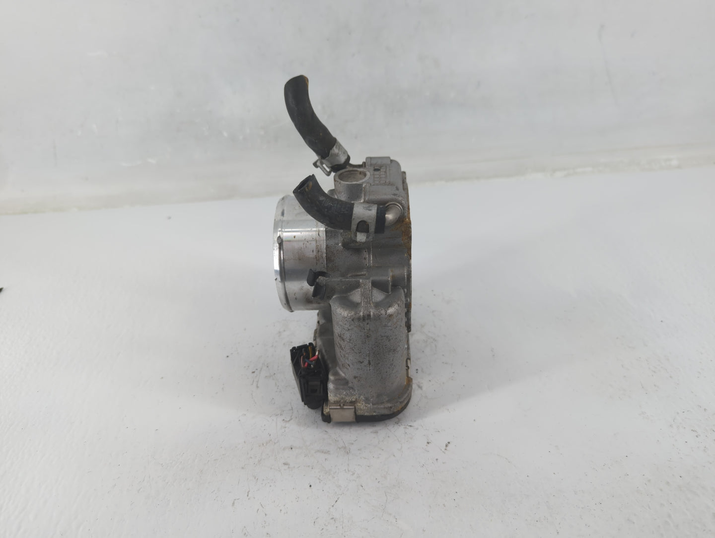 2019-2020 Hyundai Santa Fe Throttle Body P/N:35100-2G600 Fits Fits 2015 2016 2017 2018 2019 2020 2021 OEM Used Auto Parts - 