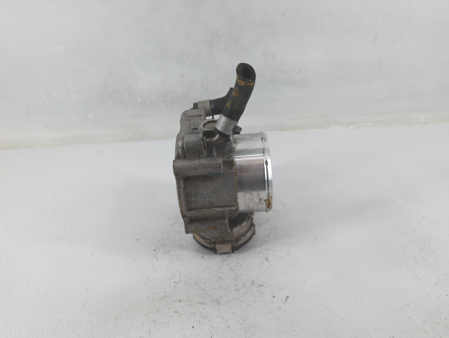 2019-2020 Hyundai Santa Fe Throttle Body P/N:35100-2G600 Fits Fits 2015 2016 2017 2018 2019 2020 2021 OEM Used Auto Parts - 