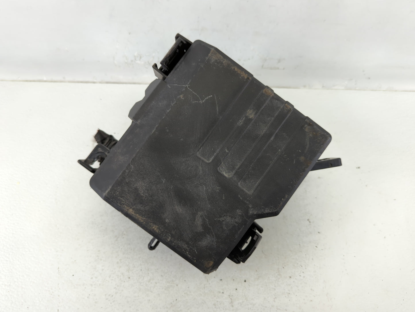 2019-2020 Hyundai Santa Fe Fusebox Fuse Box Panel Relay Module P/N:91956-S2021 91956-S2020 Fits Fits 2019 2020 OEM Used Auto