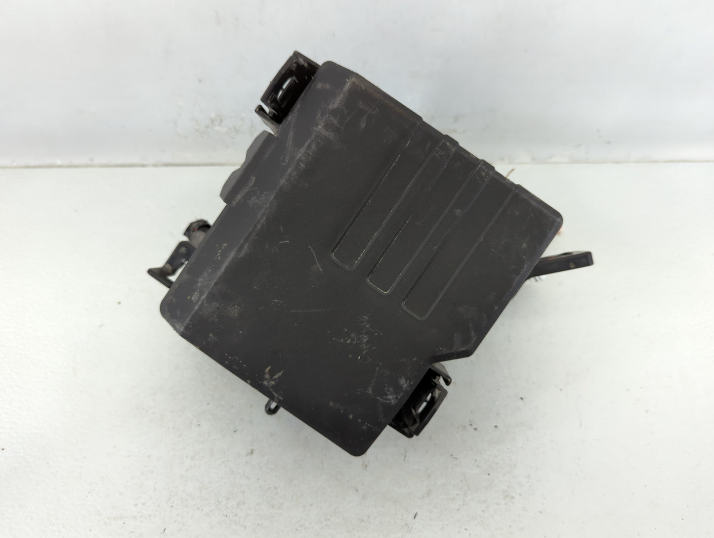2019-2020 Hyundai Santa Fe Fusebox Fuse Box Panel Relay Module P/N:91956-S2021 Fits Fits 2019 2020 OEM Used Auto Parts - Oem