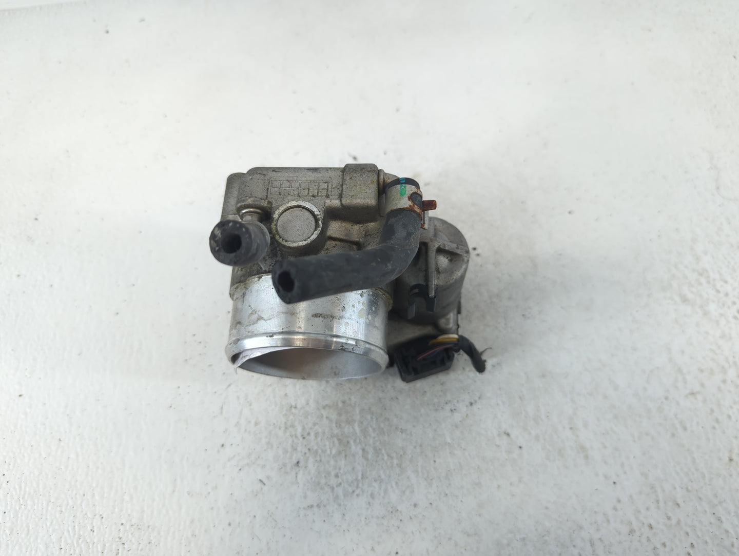 2019-2020 Hyundai Santa Fe Throttle Body P/N:35100-2G600 Fits Fits 2015 2016 2017 2018 2019 2020 2021 OEM Used Auto Parts - 