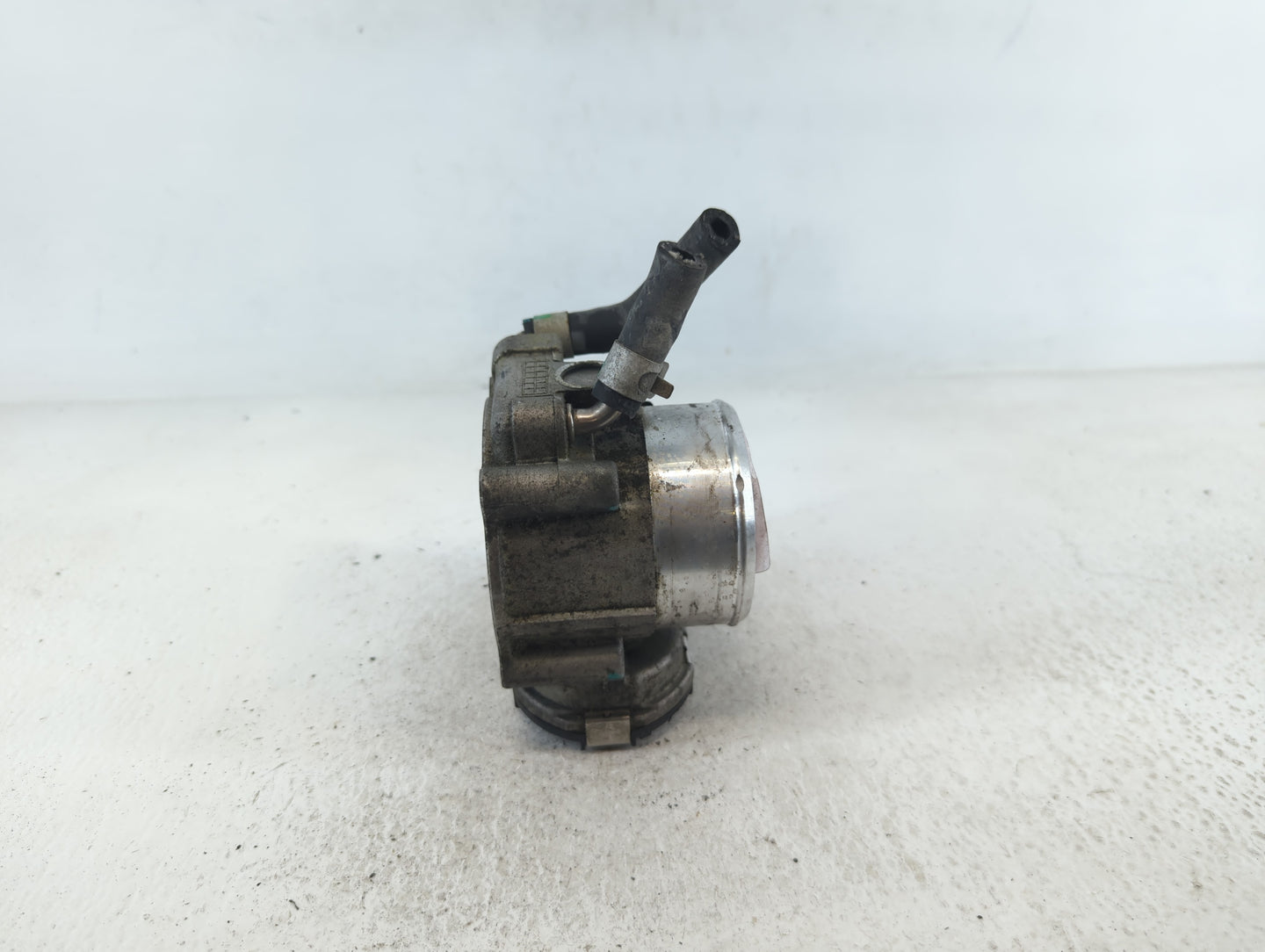 2019-2020 Hyundai Santa Fe Throttle Body P/N:35100-2G600 Fits Fits 2015 2016 2017 2018 2019 2020 2021 OEM Used Auto Parts - 