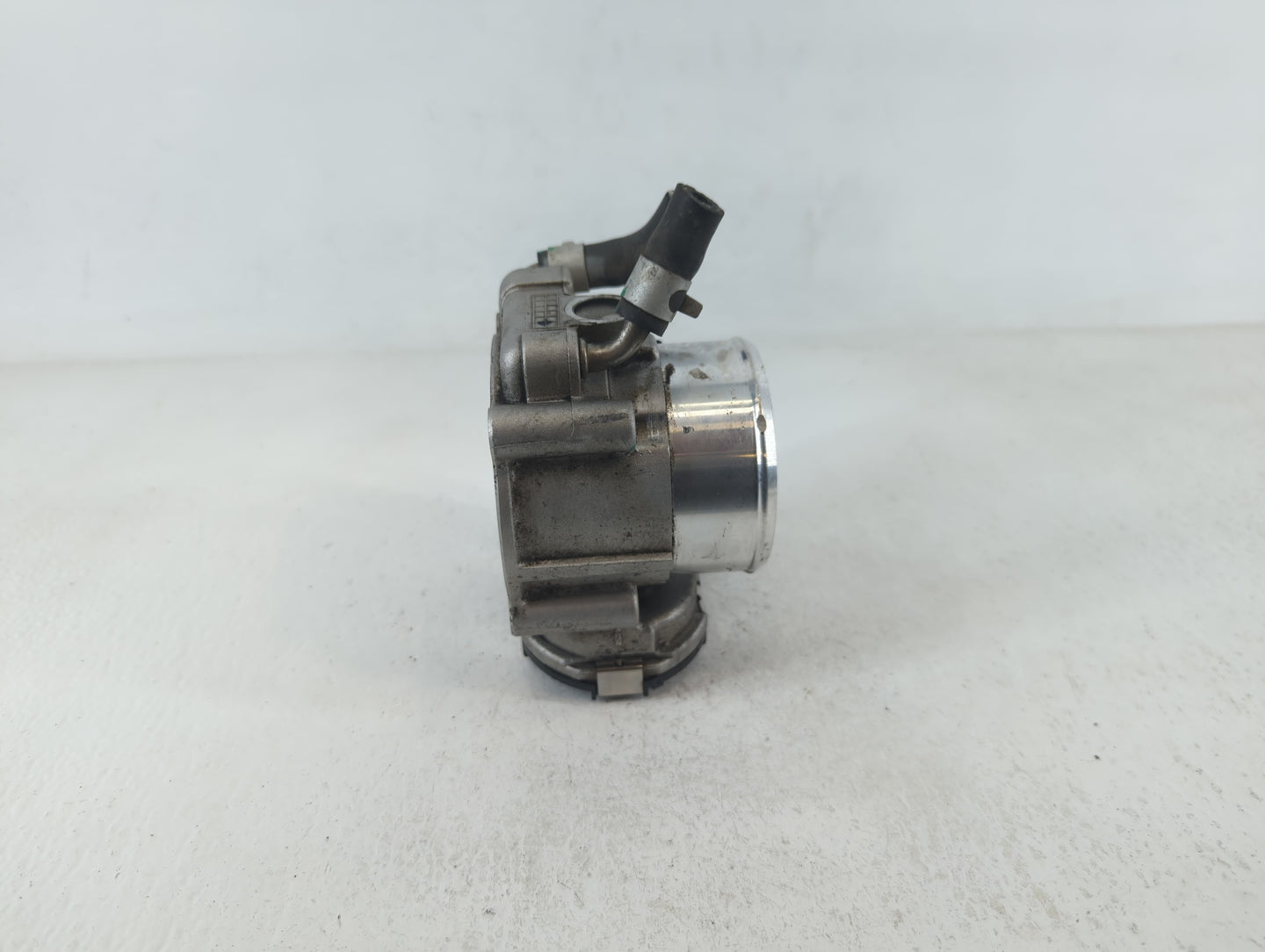 2019-2020 Hyundai Santa Fe Throttle Body P/N:35100-2G600 Fits Fits 2015 2016 2017 2018 2019 2020 2021 OEM Used Auto Parts - 