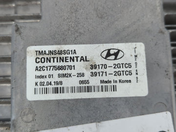 2019 Hyundai Santa Fe PCM Engine Control Computer ECU ECM PCU OEM P/N:39171-2GTC5 39170-2GTC5 Fits OEM Used Auto Parts