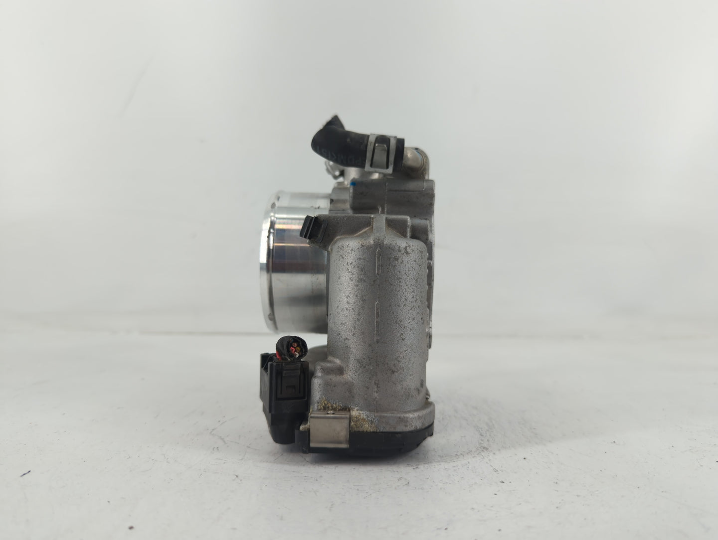 2019-2020 Hyundai Santa Fe Throttle Body P/N:35100-2G600 Fits Fits 2015 2016 2017 2018 2019 2020 2021 OEM Used Auto Parts - 