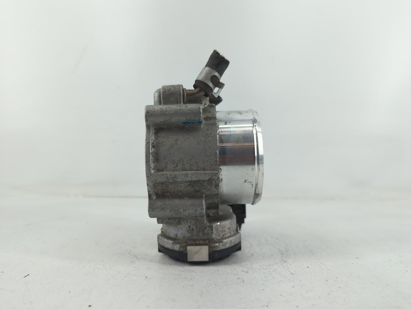 2019-2020 Hyundai Santa Fe Throttle Body P/N:35100-2G600 Fits Fits 2015 2016 2017 2018 2019 2020 2021 OEM Used Auto Parts - 