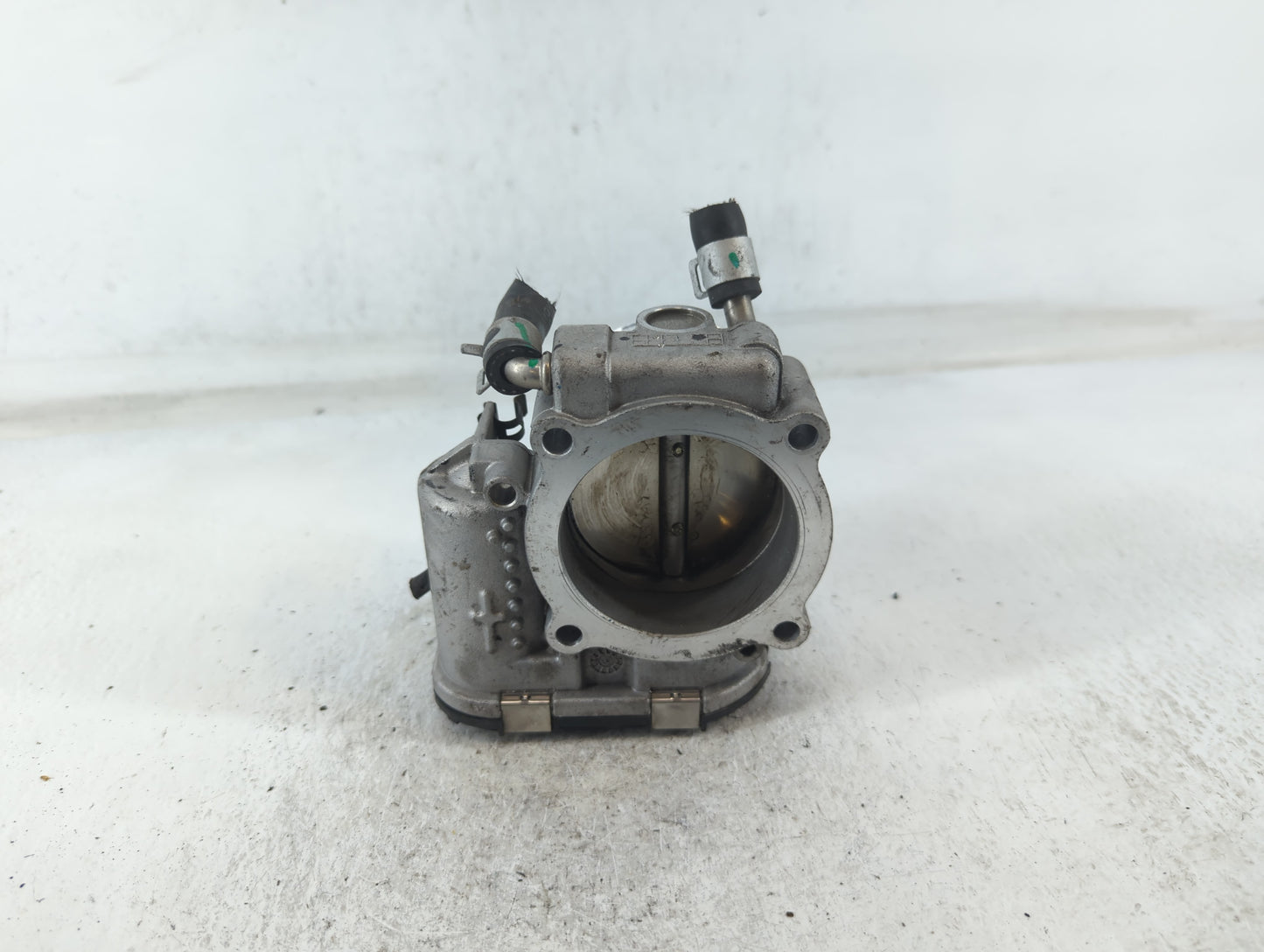 2019-2020 Hyundai Santa Fe Throttle Body P/N:35100-2G600 Fits Fits 2015 2016 2017 2018 2019 2020 2021 OEM Used Auto Parts - 