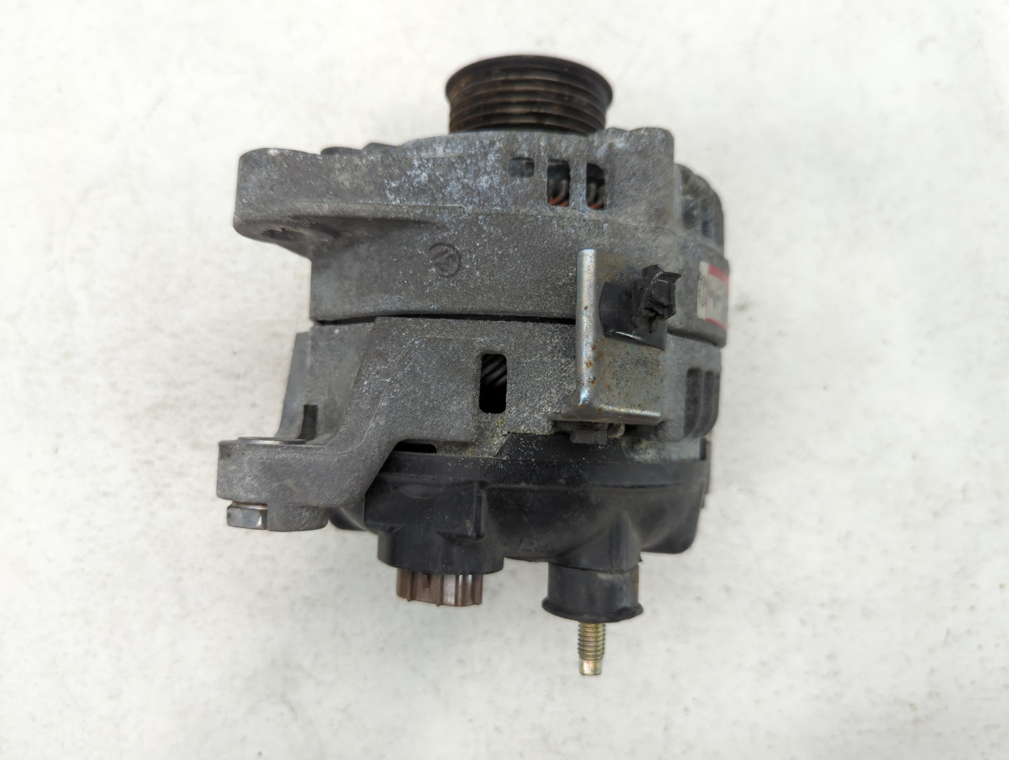 2019-2020 Hyundai Santa Fe Alternator Replacement Generator Charging Assembly Engine OEM P/N:TN104211-8790 Fits OEM Used Aut