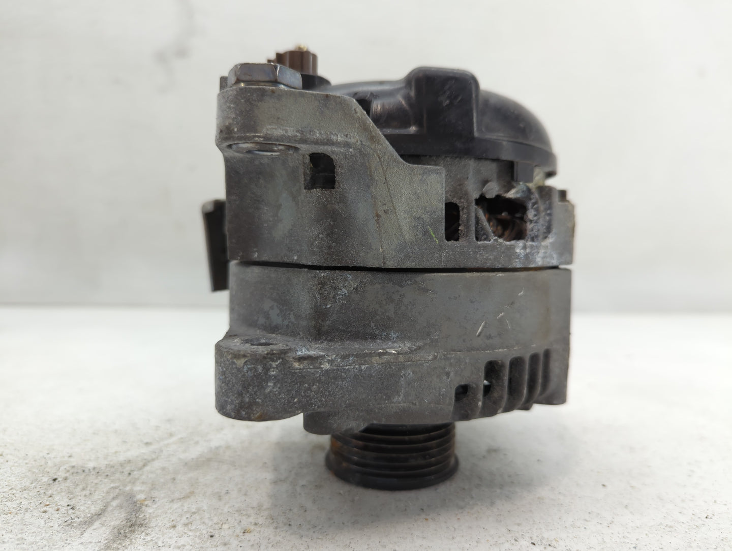 2019-2020 Hyundai Santa Fe Alternator Replacement Generator Charging Assembly Engine OEM P/N:TN104211-8790 Fits OEM Used Aut