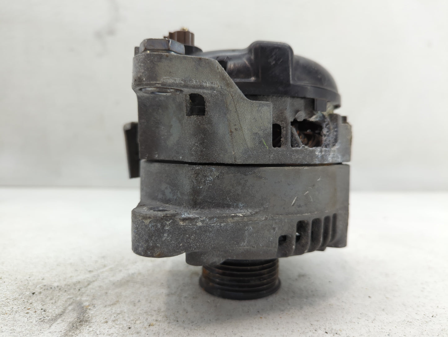 2019-2020 Hyundai Santa Fe Alternator Replacement Generator Charging Assembly Engine OEM P/N:TN104211-8790 Fits OEM Used Aut