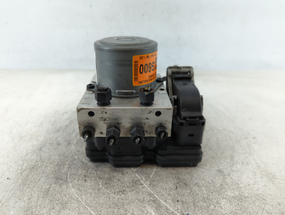 2019-2020 Hyundai Santa Fe Anti-Lock Brake ABS Pump Module Actuator OEM P/N:61589-43200 Fits Fits 2019 2020 OEM Used Auto Pa