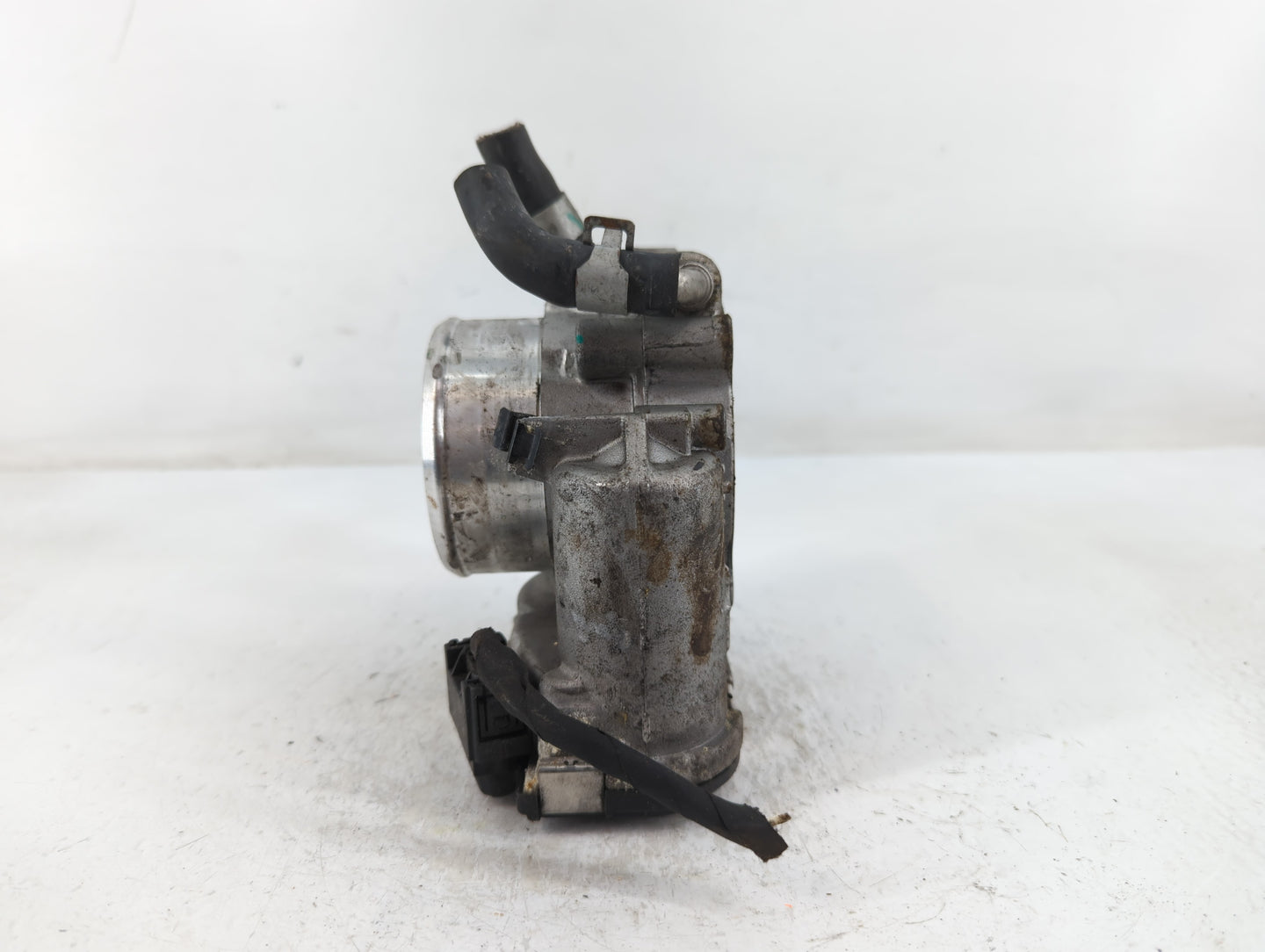 2019-2020 Hyundai Santa Fe Throttle Body P/N:35100-2G600 Fits Fits 2015 2016 2017 2018 2019 2020 2021 OEM Used Auto Parts - 
