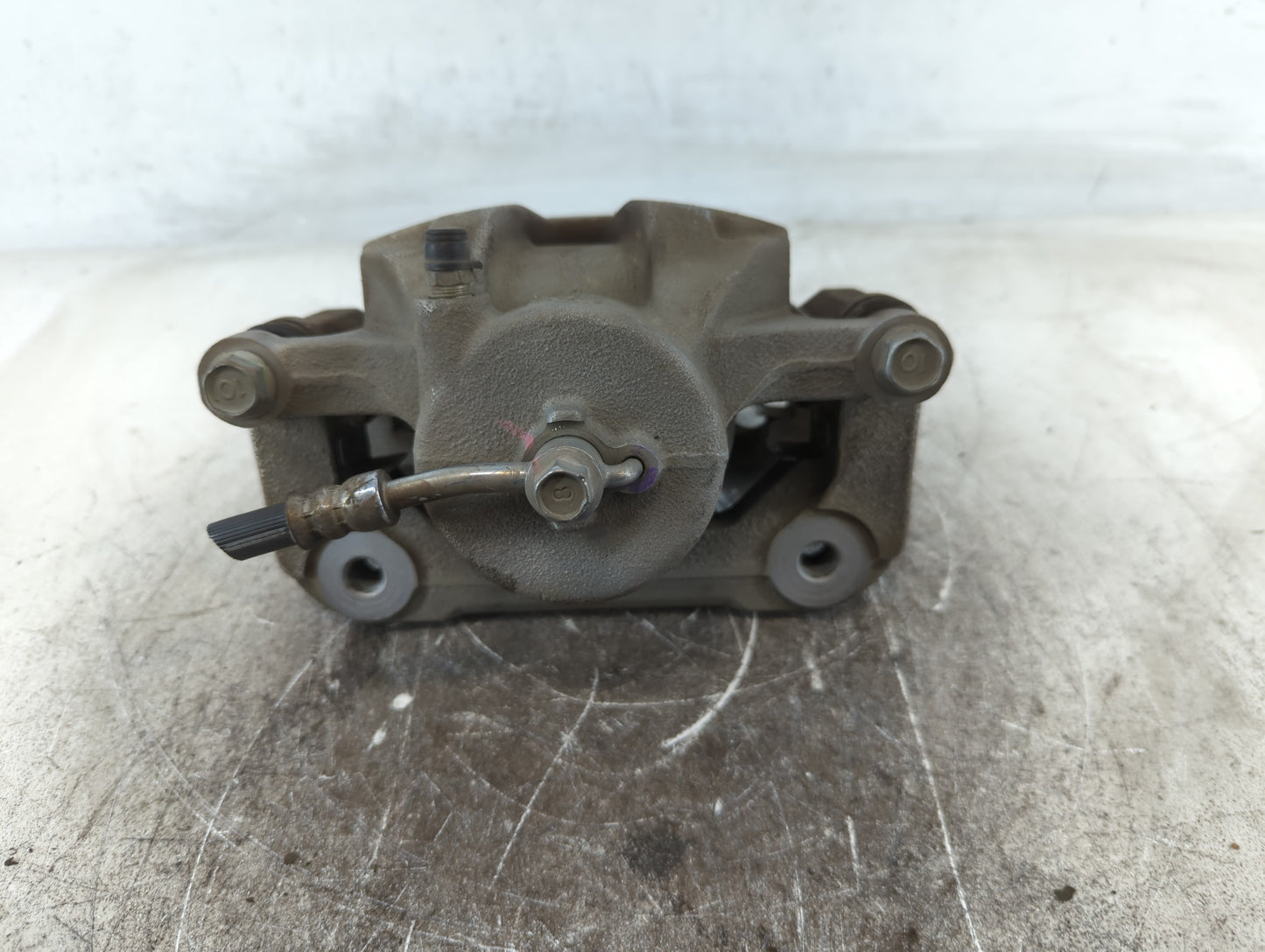 2019-2020 Hyundai Santa Fe Front Driver Left Brake Caliper - Oemusedautoparts1.com