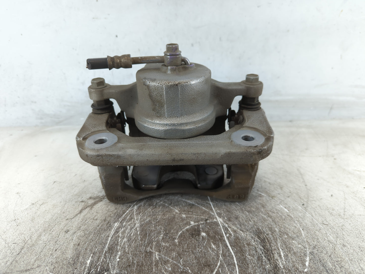2019-2020 Hyundai Santa Fe Front Driver Left Brake Caliper - Oemusedautoparts1.com