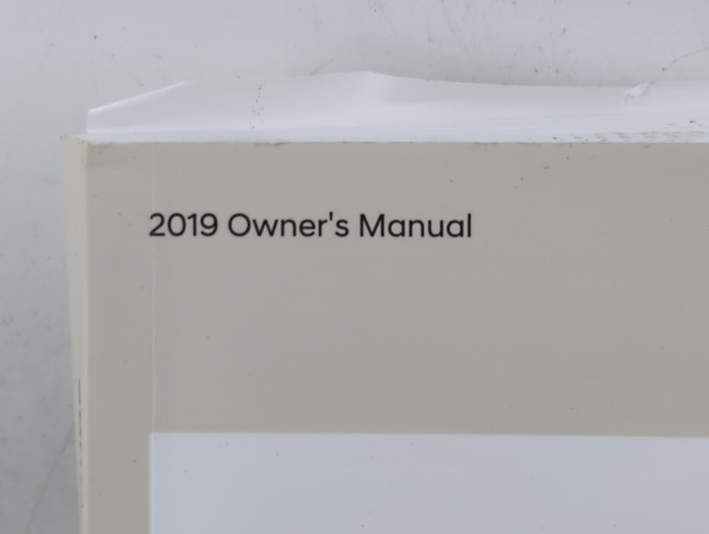 2019 Hyundai Santa Fe Owners Manual Book Guide P/N:KS2U-EU8NF OEM Used Auto Parts - Oemusedautoparts1.com