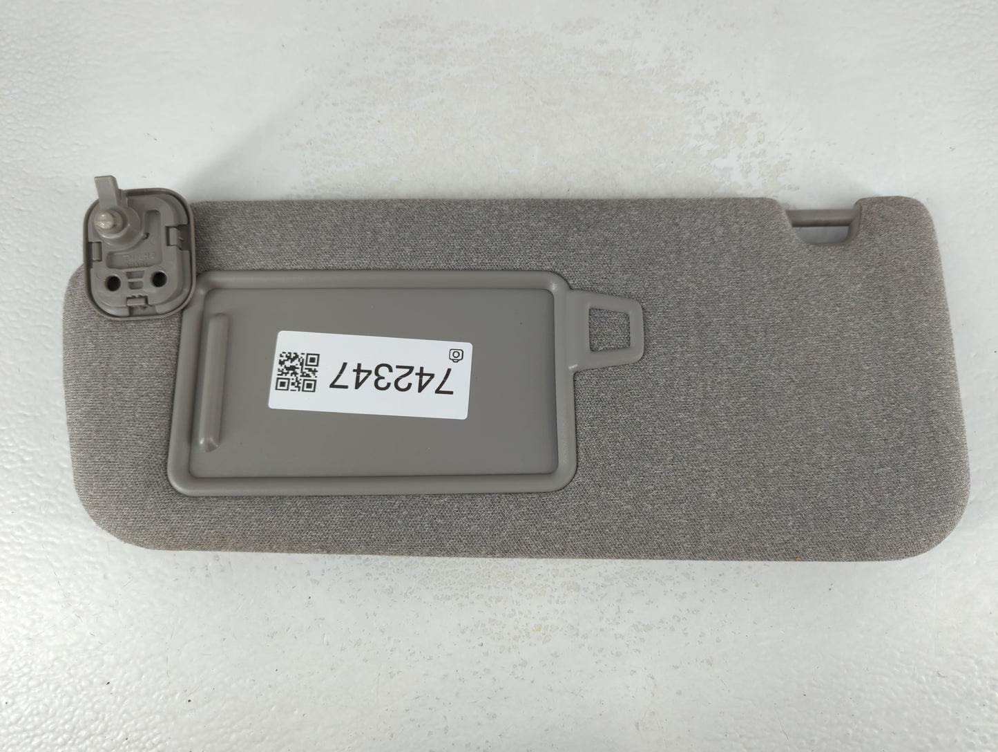 2019-2021 Hyundai Santa Fe Sun Visor Shade Replacement Driver Left Mirror Fits Fits 2019 2020 2021 OEM Used Auto Parts - Oem