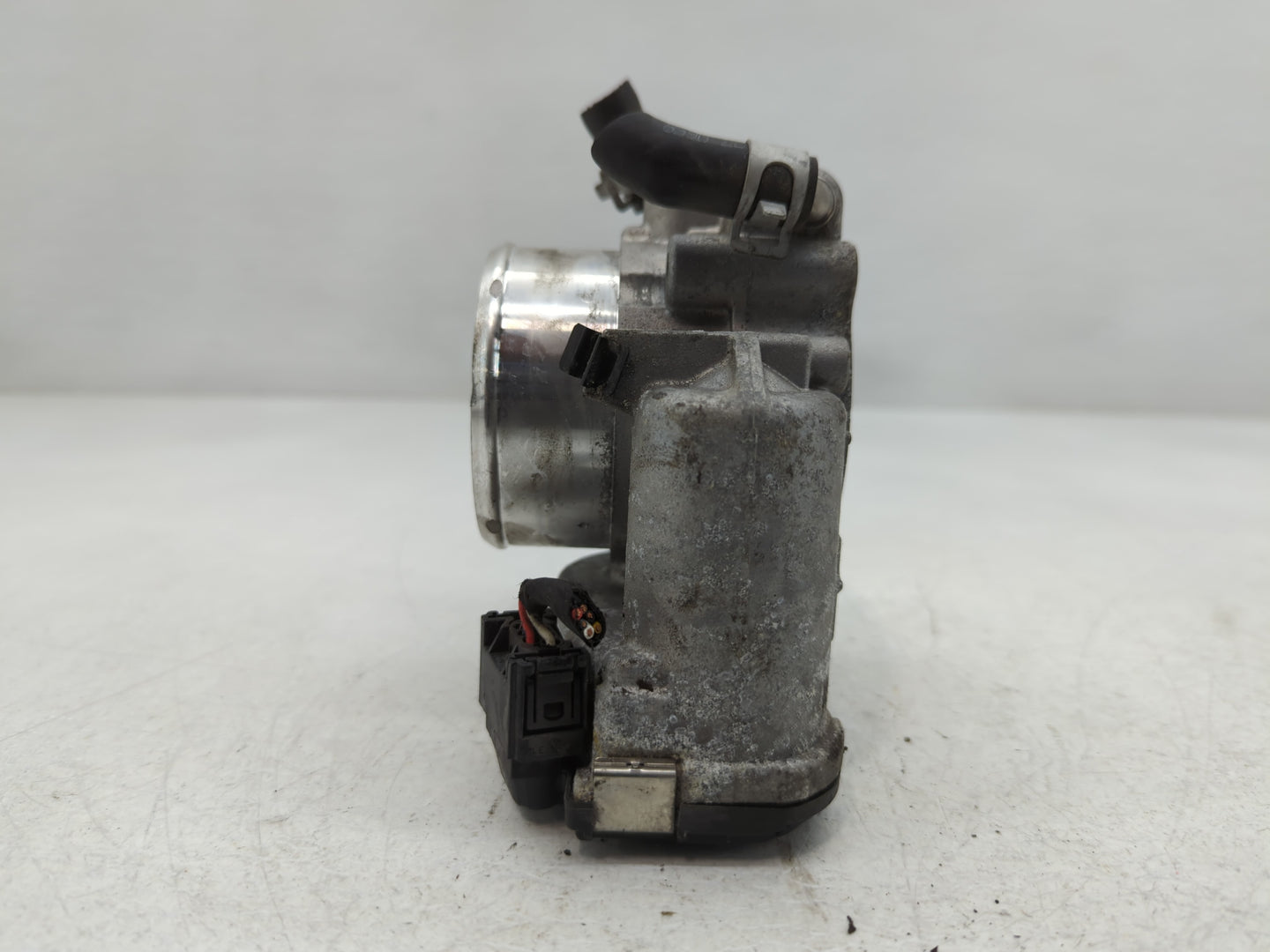 2019-2020 Hyundai Santa Fe Throttle Body P/N:0 280 750 618 35100-2G600 Fits Fits 2015 2016 2017 2018 2019 2020 2021 OEM Used