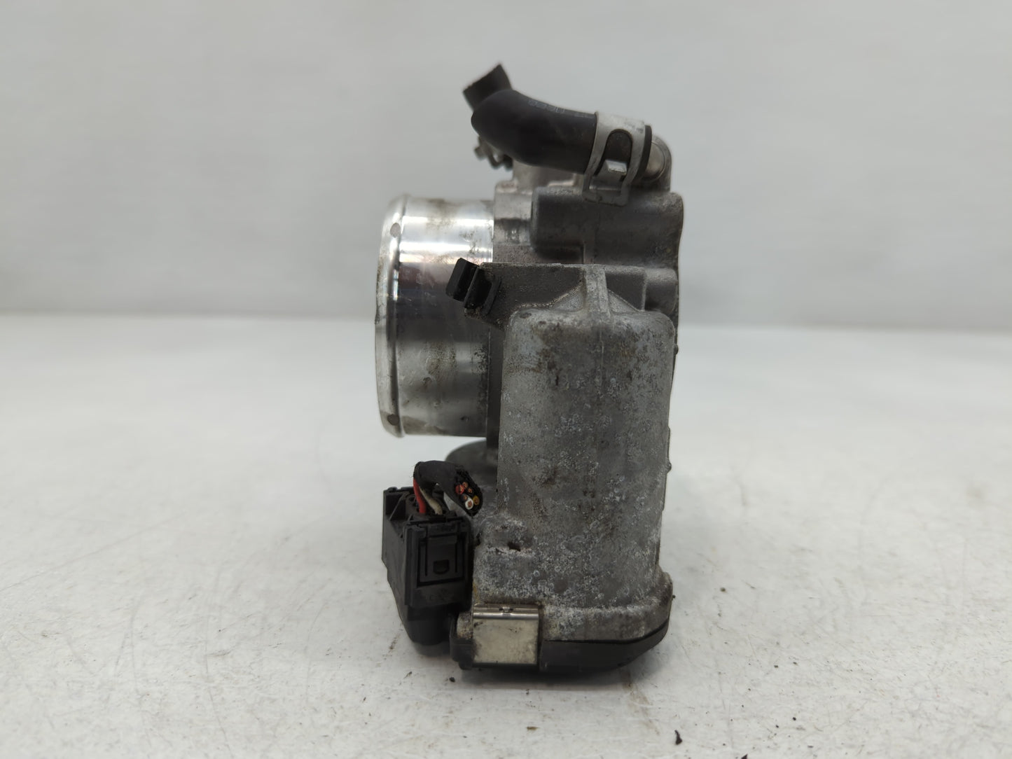 2019-2020 Hyundai Santa Fe Throttle Body P/N:0 280 750 618 35100-2G600 Fits Fits 2015 2016 2017 2018 2019 2020 2021 OEM Used