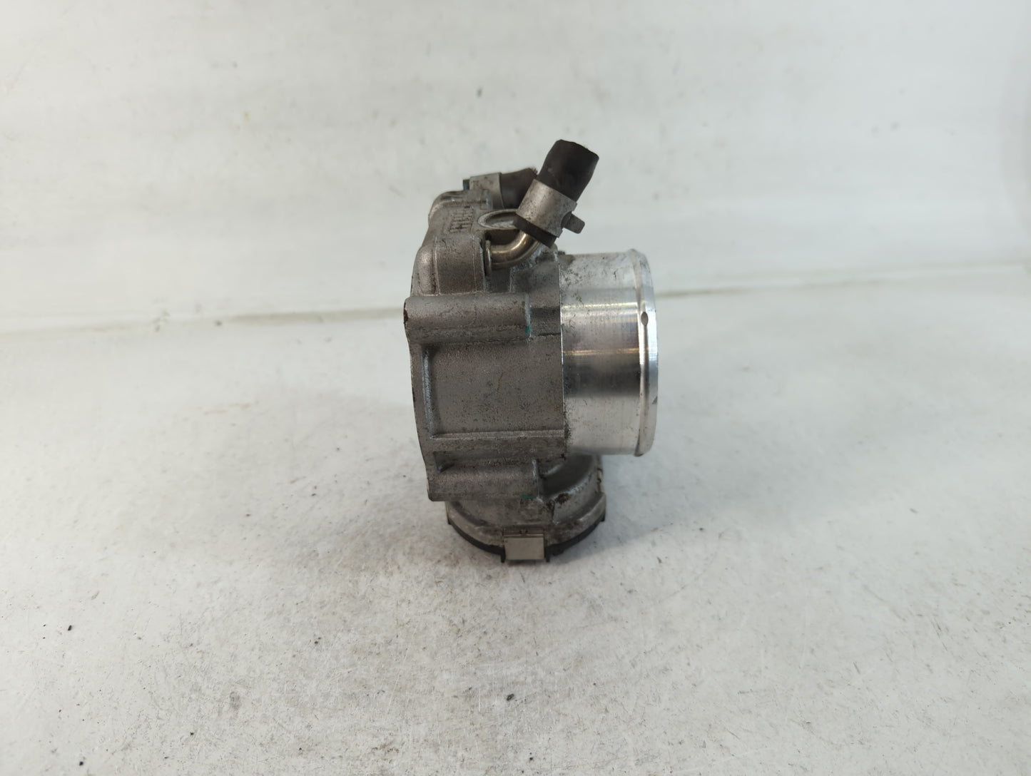 2019-2020 Hyundai Santa Fe Throttle Body P/N:35100-2G600 Fits Fits 2015 2016 2017 2018 2019 2020 2021 OEM Used Auto Parts - 