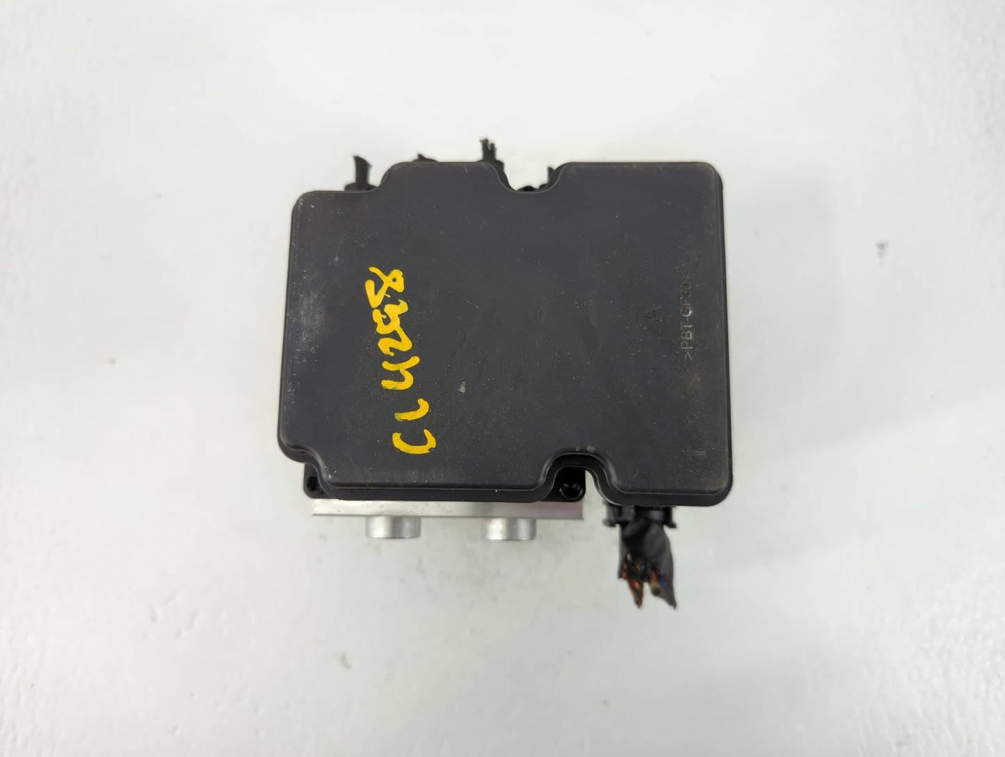 2019-2020 Hyundai Santa Fe ABS Pump Control Module Replacement P/N:58910-S2600 Fits Fits 2019 2020 OEM Used Auto Parts - Oem