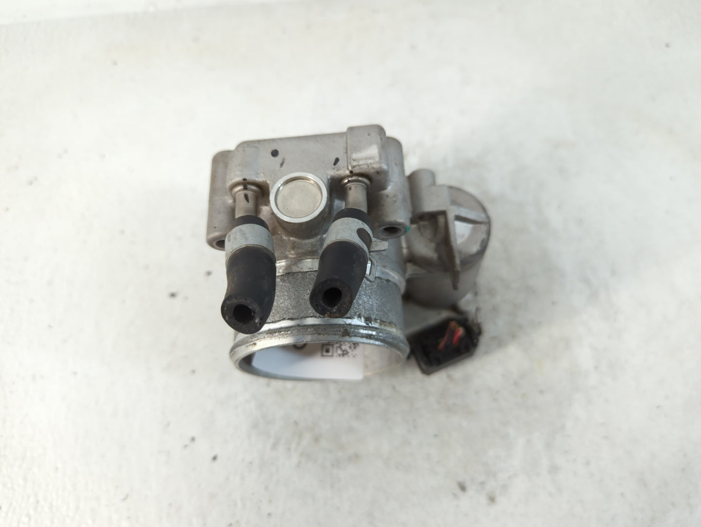 2019-2020 Hyundai Santa Fe Throttle Body P/N:35100-2G610 Fits Fits 2015 2016 2017 2018 2019 2020 2021 OEM Used Auto Parts - 