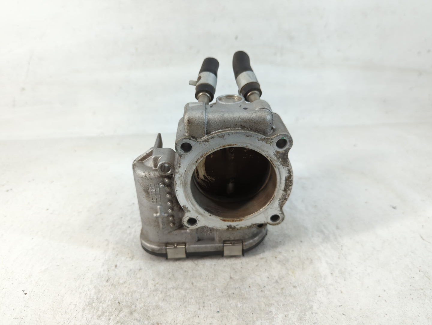 2019-2020 Hyundai Santa Fe Throttle Body P/N:35100-2G610 Fits Fits 2015 2016 2017 2018 2019 2020 2021 OEM Used Auto Parts - 