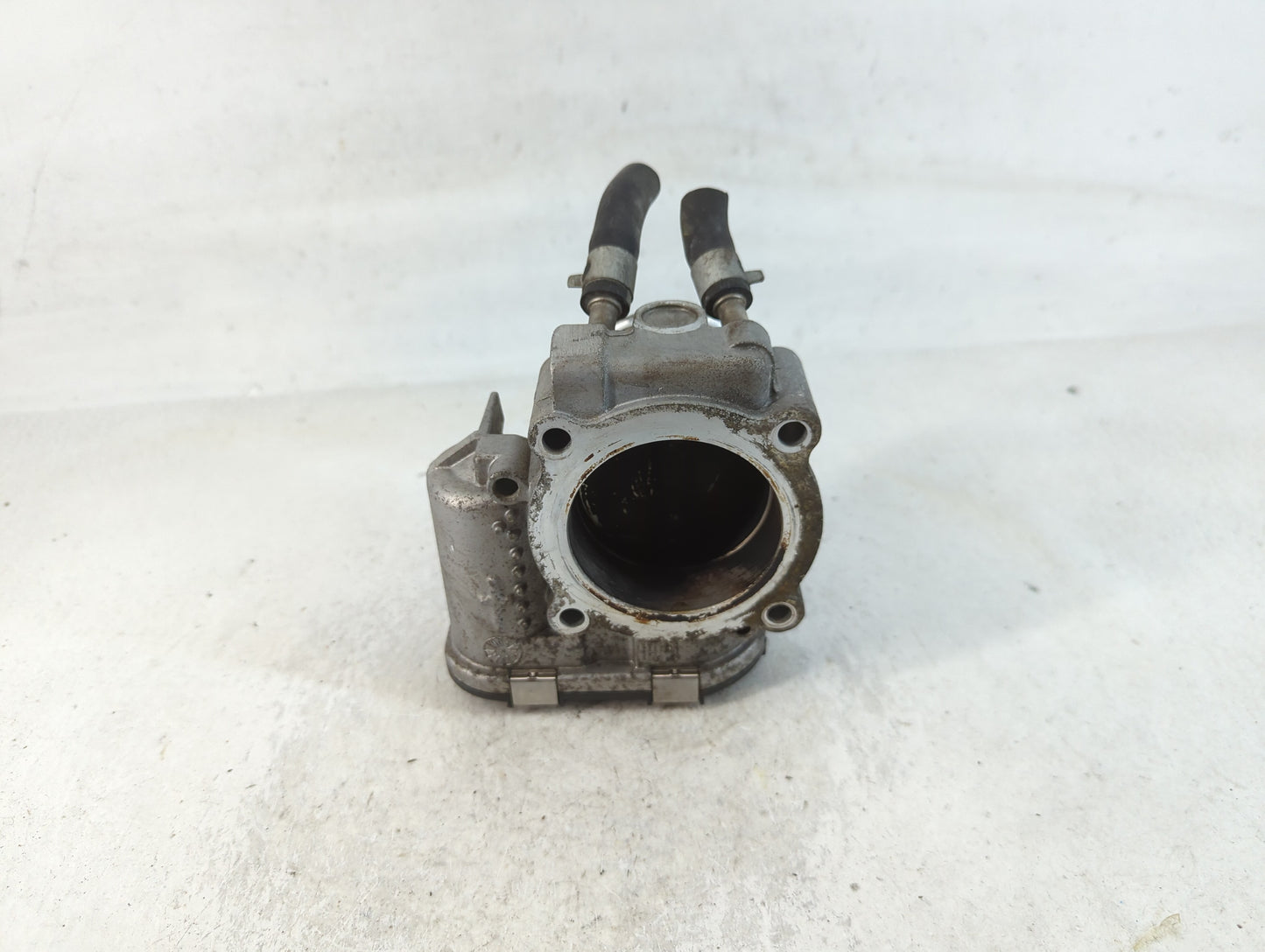 2019-2020 Hyundai Santa Fe Throttle Body P/N:35100-2G610 Fits Fits 2015 2016 2017 2018 2019 2020 2021 OEM Used Auto Parts - 