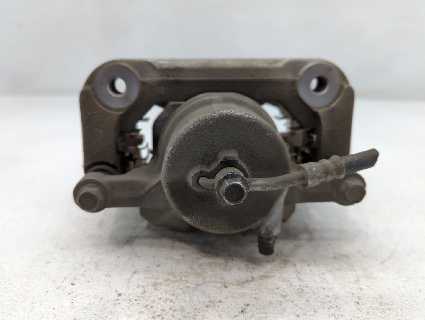 2019-2020 Hyundai Santa Fe Front Driver Left Brake Caliper - Oemusedautoparts1.com
