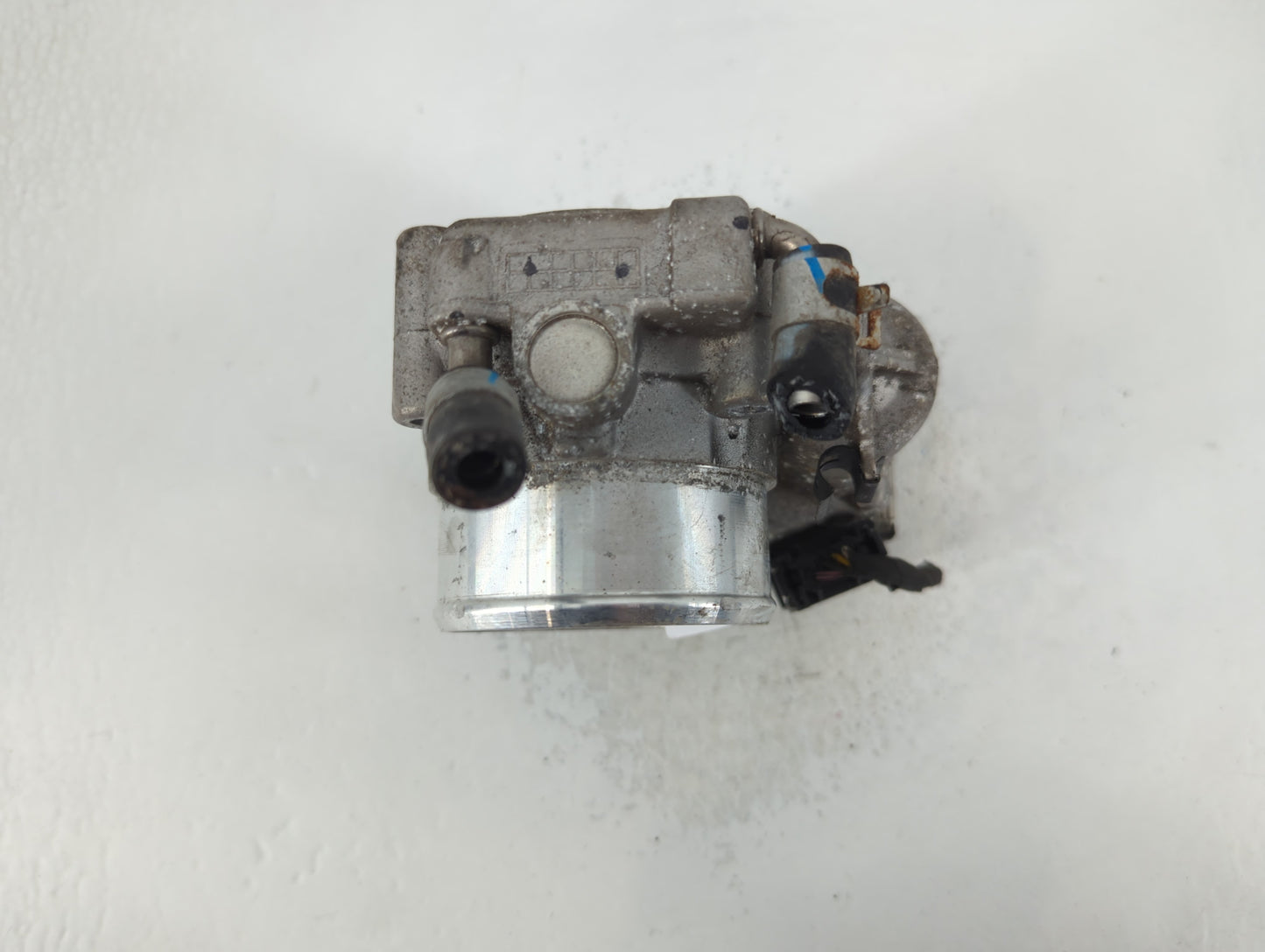 2019-2020 Hyundai Santa Fe Throttle Body P/N:35100-2G600 Fits Fits 2015 2016 2017 2018 2019 2020 2021 OEM Used Auto Parts - 