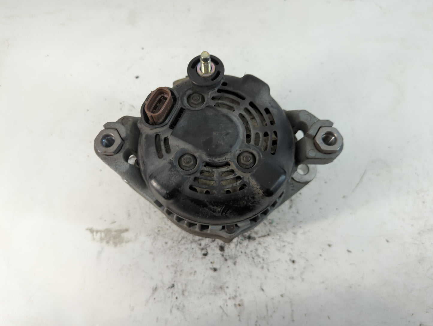 2019-2020 Hyundai Santa Fe Alternator Replacement Generator Charging Assembly Engine OEM P/N:37300-2G061 Fits OEM Used Auto 
