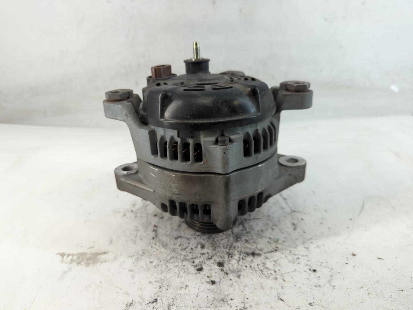 2019-2020 Hyundai Santa Fe Alternator Replacement Generator Charging Assembly Engine OEM P/N:37300-2G061 Fits OEM Used Auto 