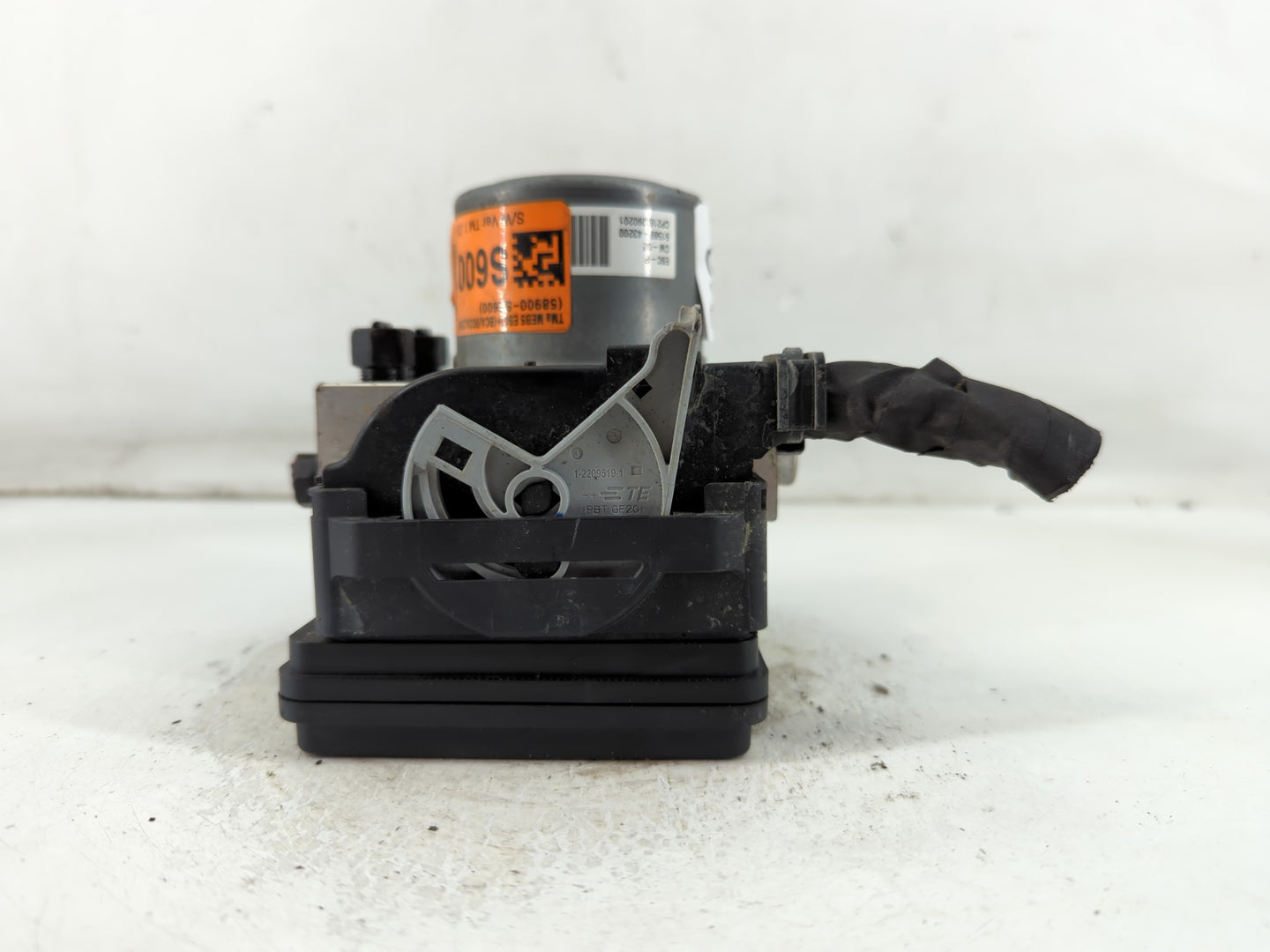 2019-2020 Hyundai Santa Fe ABS Pump Control Module Replacement P/N:61589-43200 58900-S2600 Fits Fits 2019 2020 OEM Used Auto