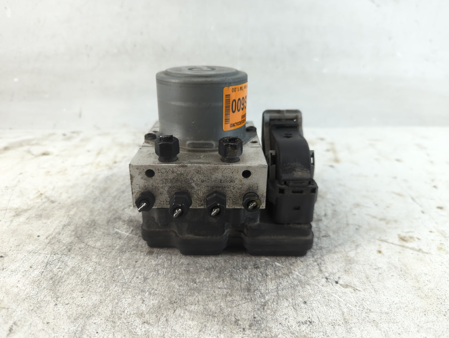 2017-2018 Hyundai Santa Fe ABS Pump Control Module Replacement P/N:61589-43200 Fits Fits 2017 2018 OEM Used Auto Parts - Oem