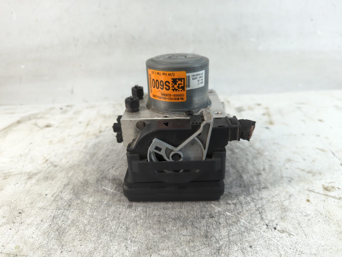 2017-2018 Hyundai Santa Fe ABS Pump Control Module Replacement P/N:61589-43200 Fits Fits 2017 2018 OEM Used Auto Parts - Oem