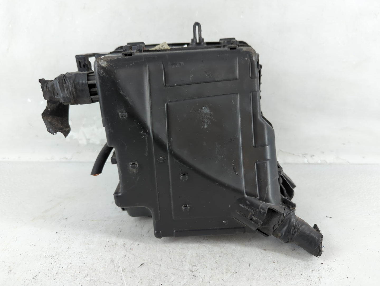 2019-2020 Hyundai Santa Fe Fusebox Fuse Box Panel Relay Module P/N:91956-S2020 Fits Fits 2019 2020 OEM Used Auto Parts - Oem